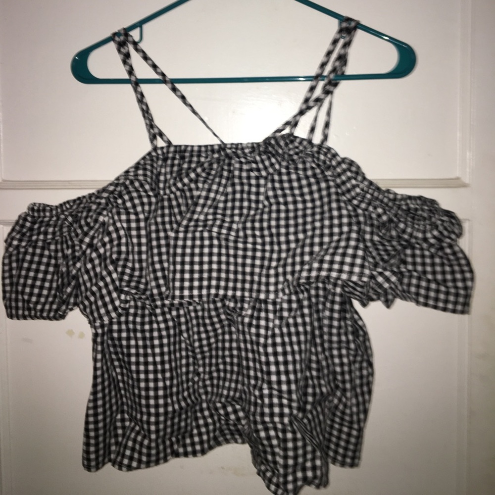 Black and white crop top